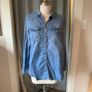 Gap Maternity denim button down